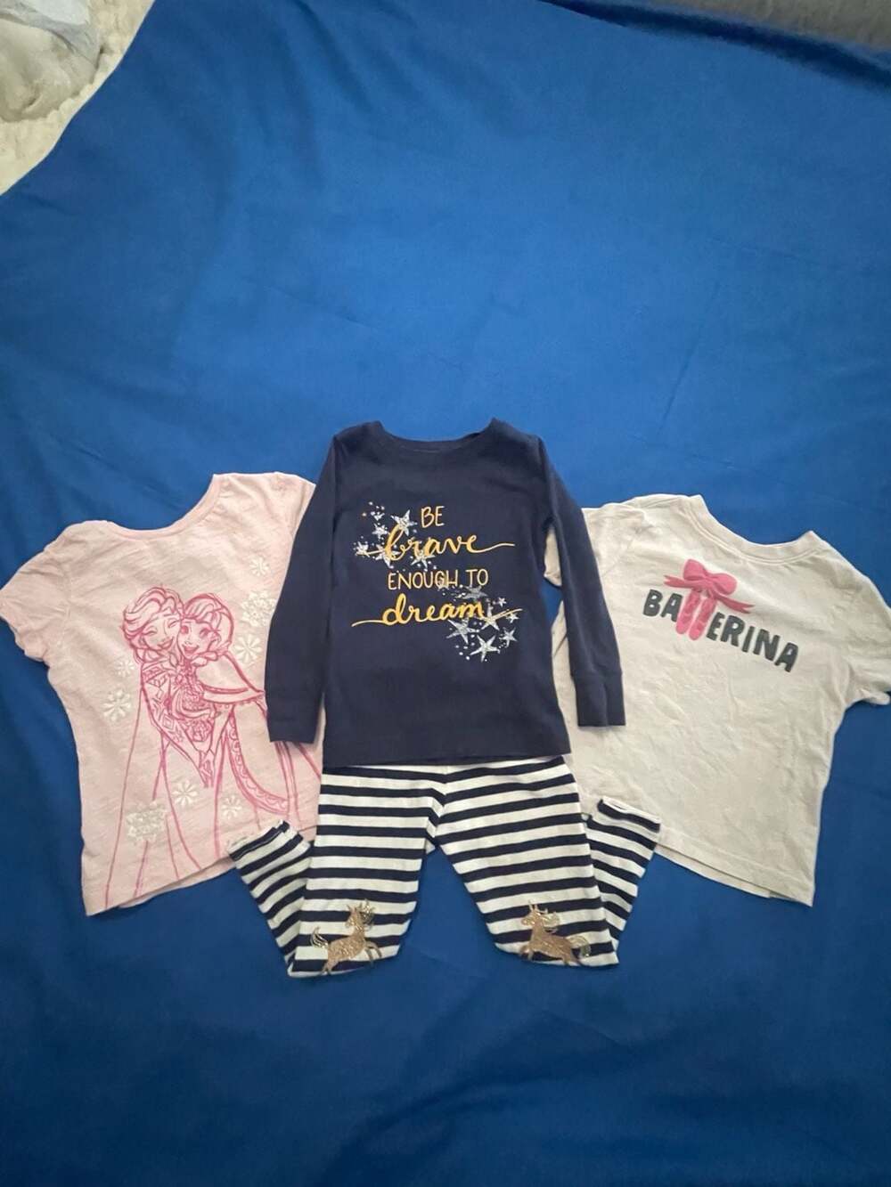 Sz 2T Old Navy and Disney Toddler Girls 4-Piece Clothing Bundle Set